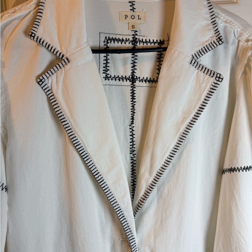 POL White Cotton Outseam Jacket with Black Contrasting stitching - Picture 5 of 11